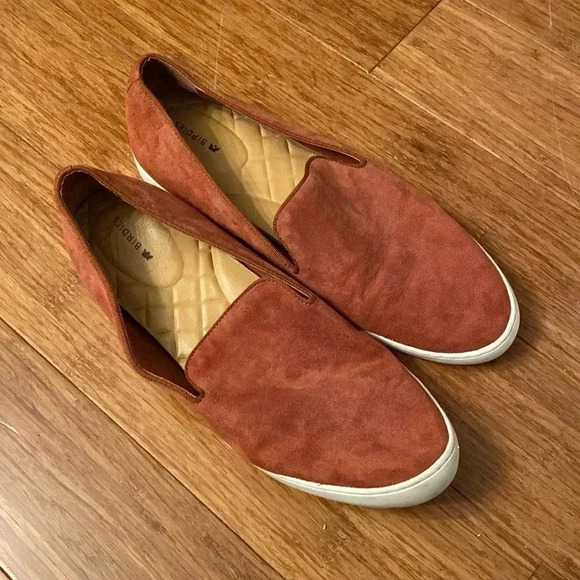 Birdies leather suede slip on sneakers -the swift rust - women’s size 9 - Picture 1 of 8